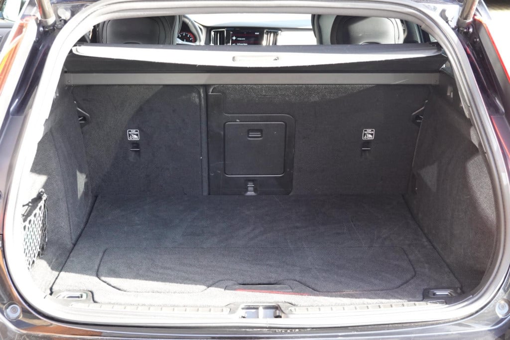 Volvo V60 2.0 b4 r-design