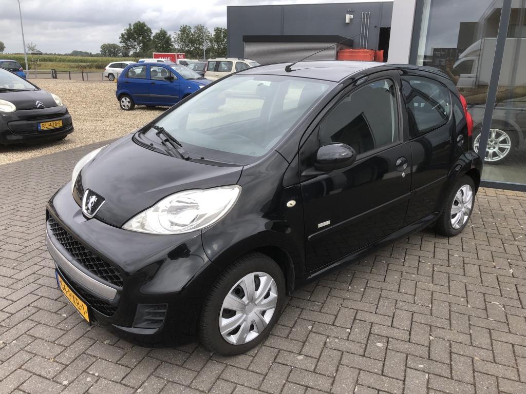 Peugeot 107 1.0-12v millesim 200