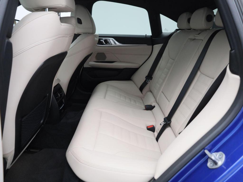 BMW I4 edrive35 m-sport 70 kwh | panoramadak | oyster leder | stoelverwarmi