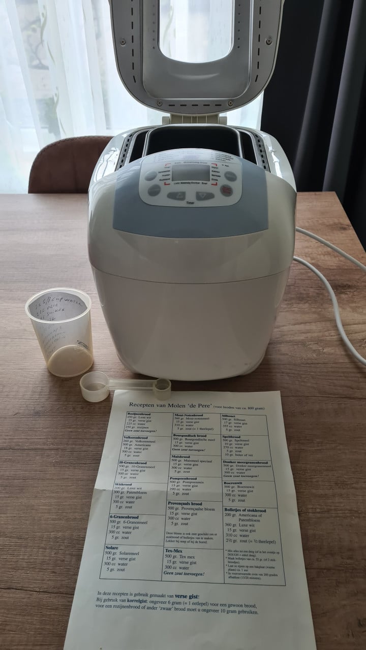 Broodbakautomaat Nieuw in doos merk QUIQQ 850W