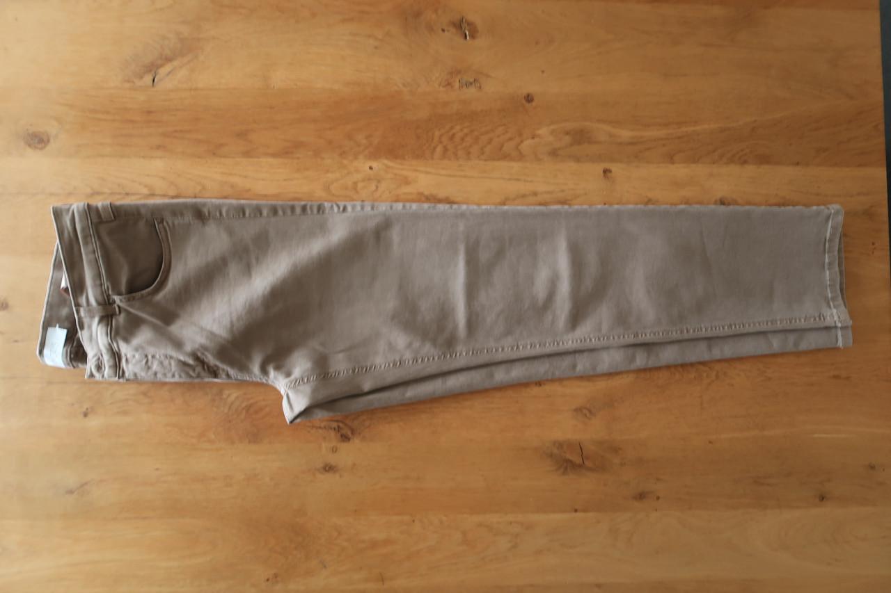 Nieuwe dames jeans 5 pocket model van het merk Angels, kleur camel. maat 44