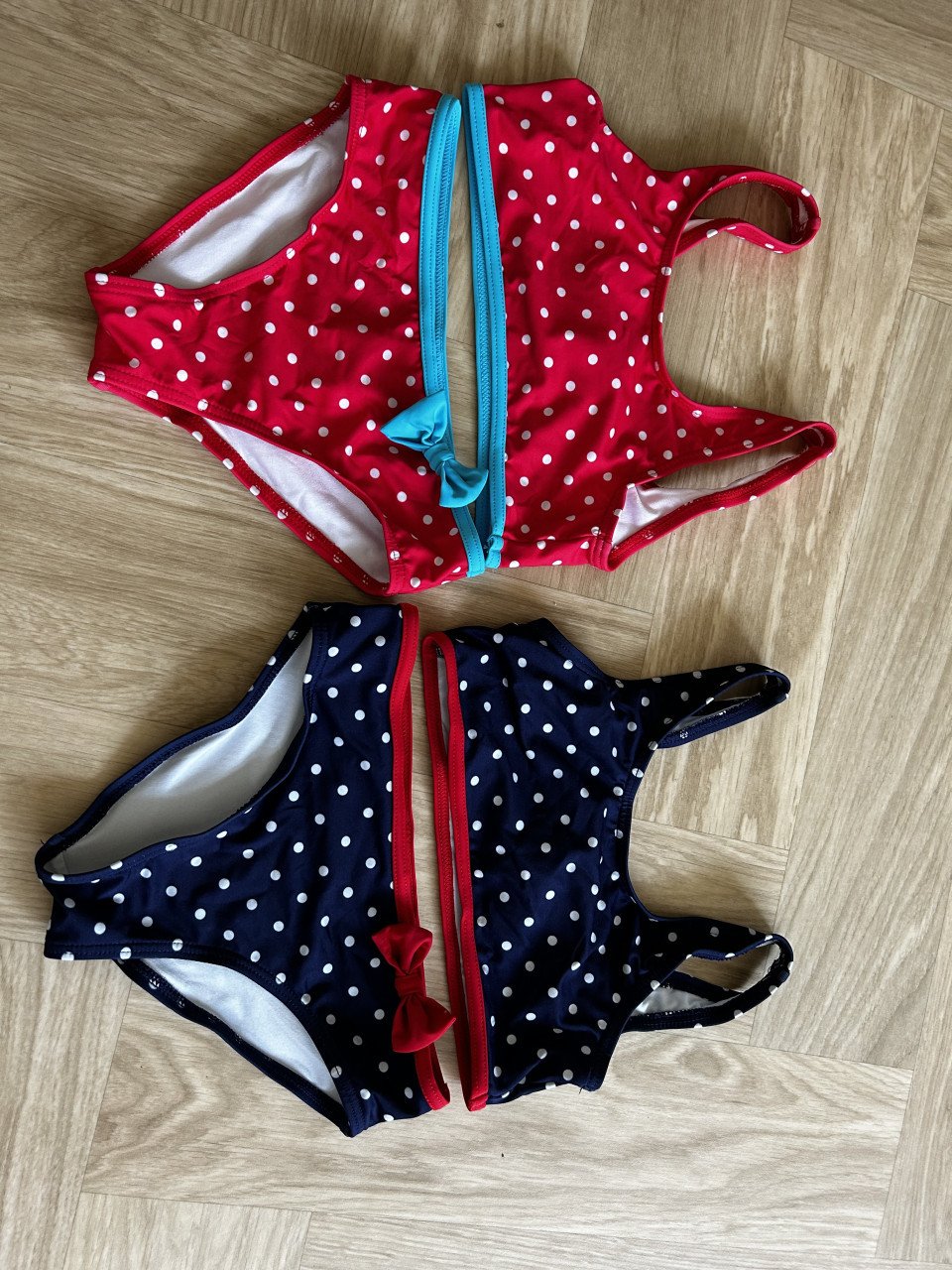 2x bikini meisjes, maat 128-134