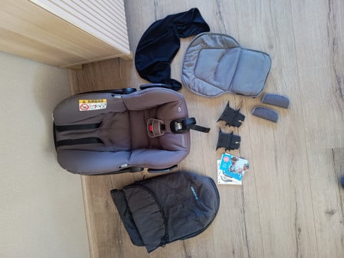 Z.g.a.n Maxicosi City met voetenzak enz.