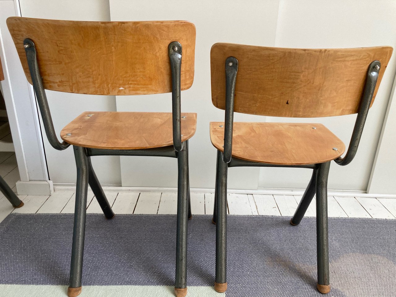 Superleuk vintage lessenaartje te koop!