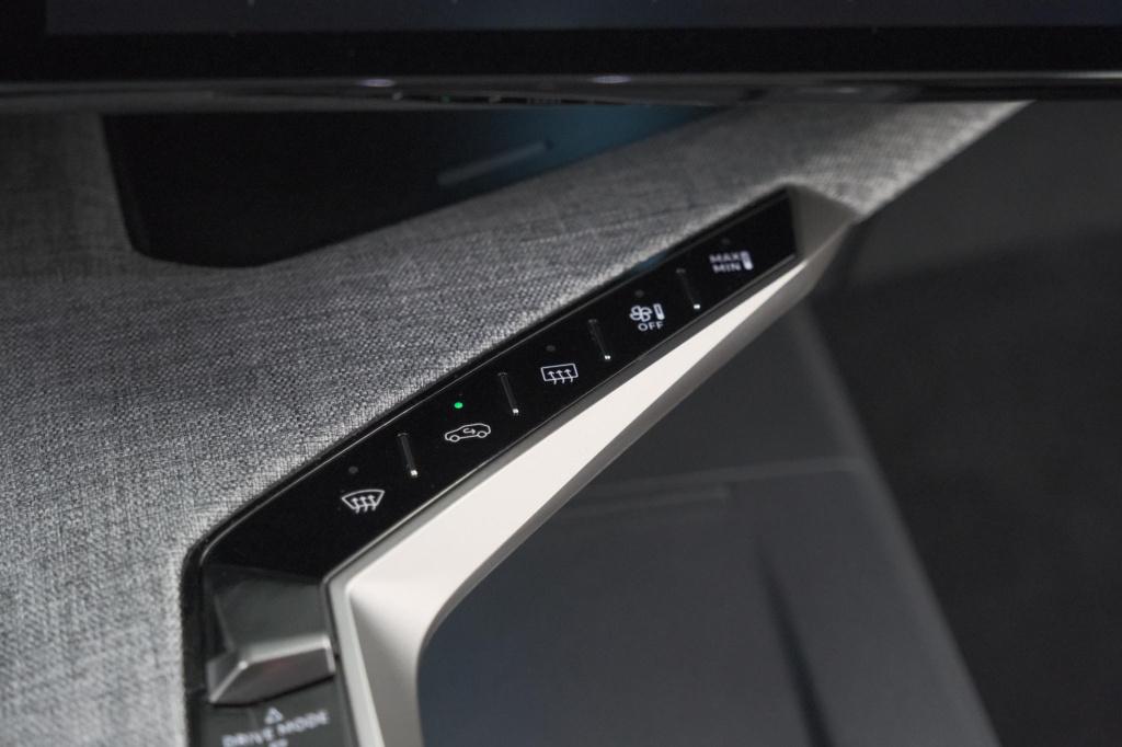 Peugeot 3008 1.2 hybrid 145 gt | 360 camera | adaptieve cruise control | st