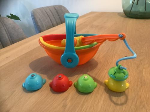 Clementoni Boot met magnetische Visjes en Hengel - kan ook in bad