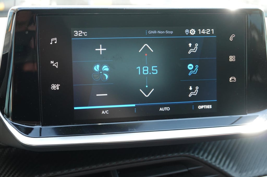 Peugeot 208 1.2 puretech 100 allure