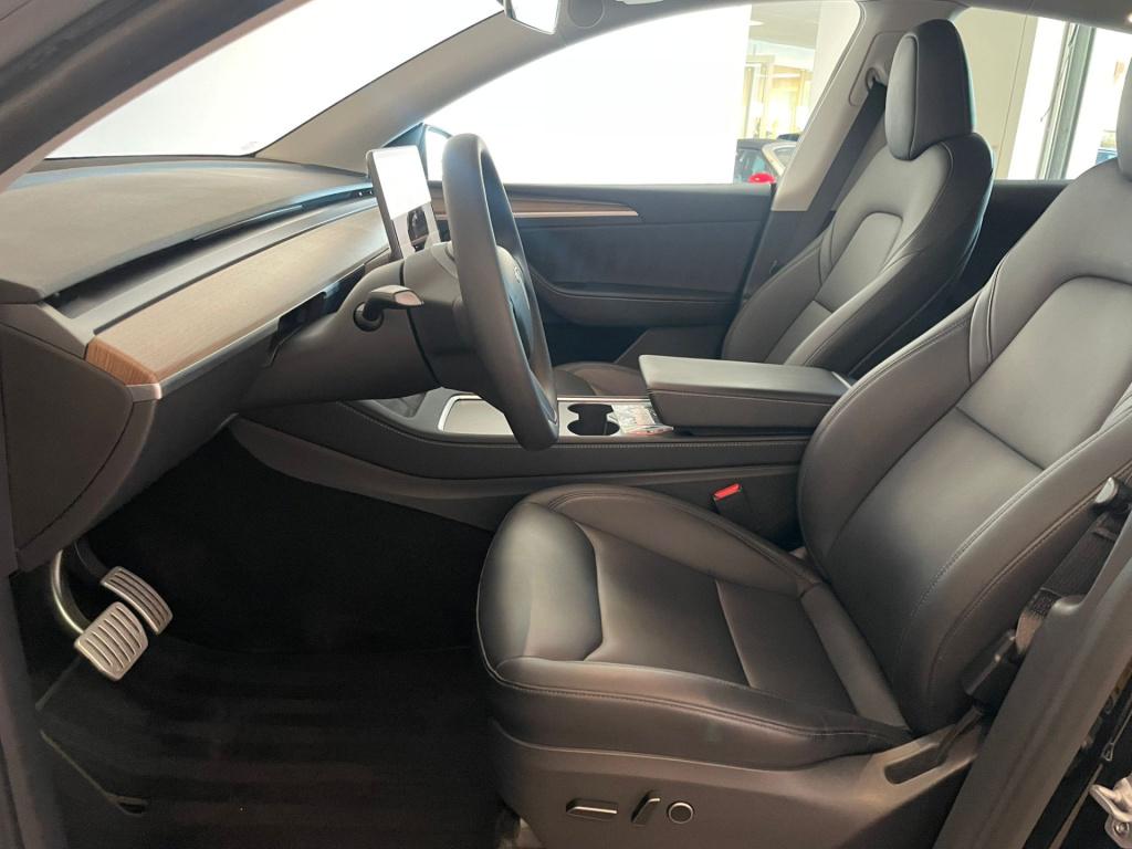 Tesla Model Y long range awd 75 kwh