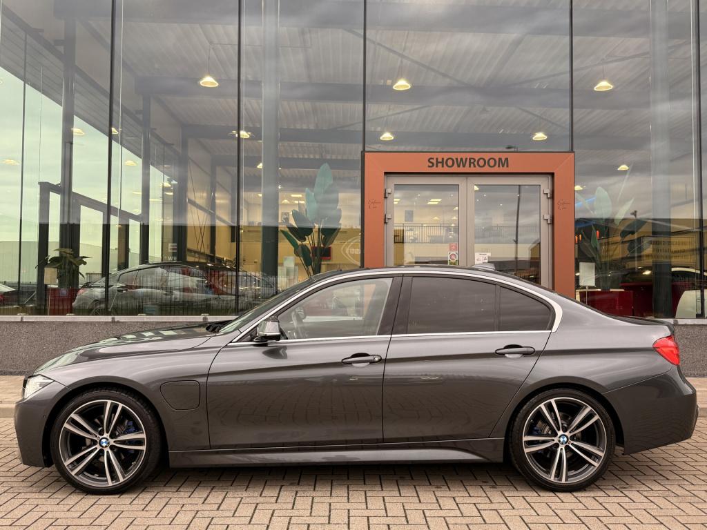 BMW 3-serie 330e m-sport | head-up | cruise | stoelverwarming | 360 | leder
