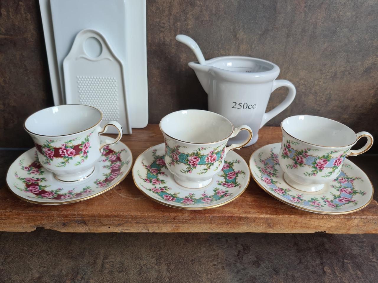 3 stuks vintage Queen Anne theekopjes. Vervaardigd door Ridgway Potteries