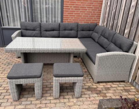 Loungeset + opbergkist voor de kussens [ evt bezorgen !! ]
