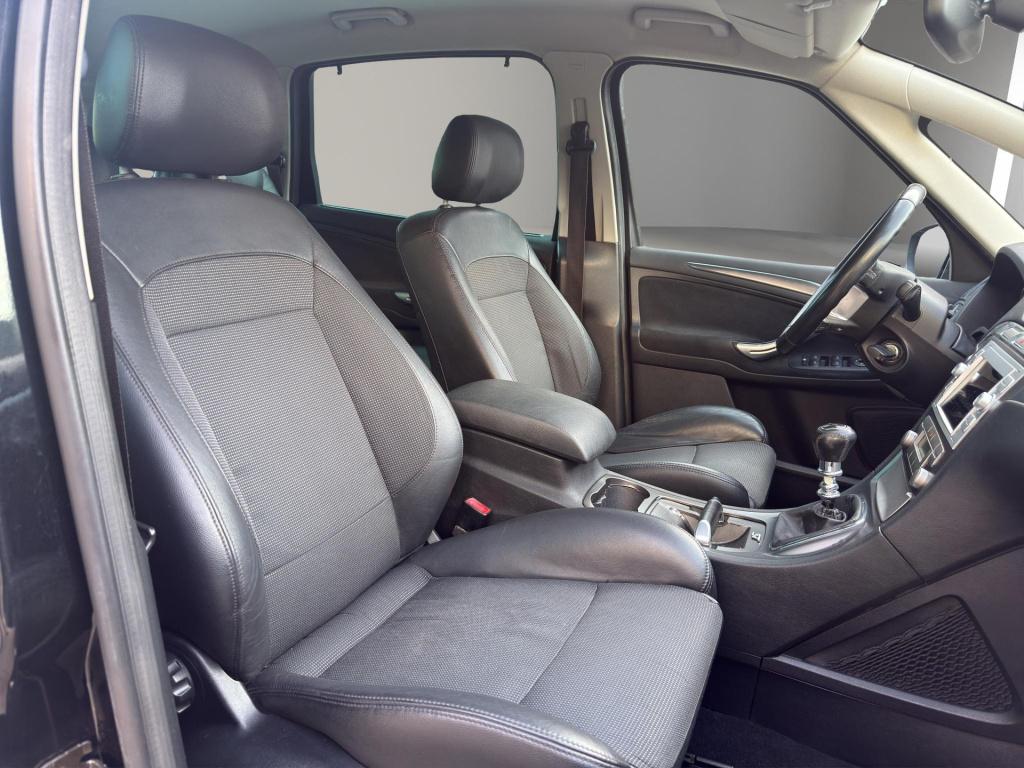 Ford S-Max 2.5-20v turbo 7 persoons