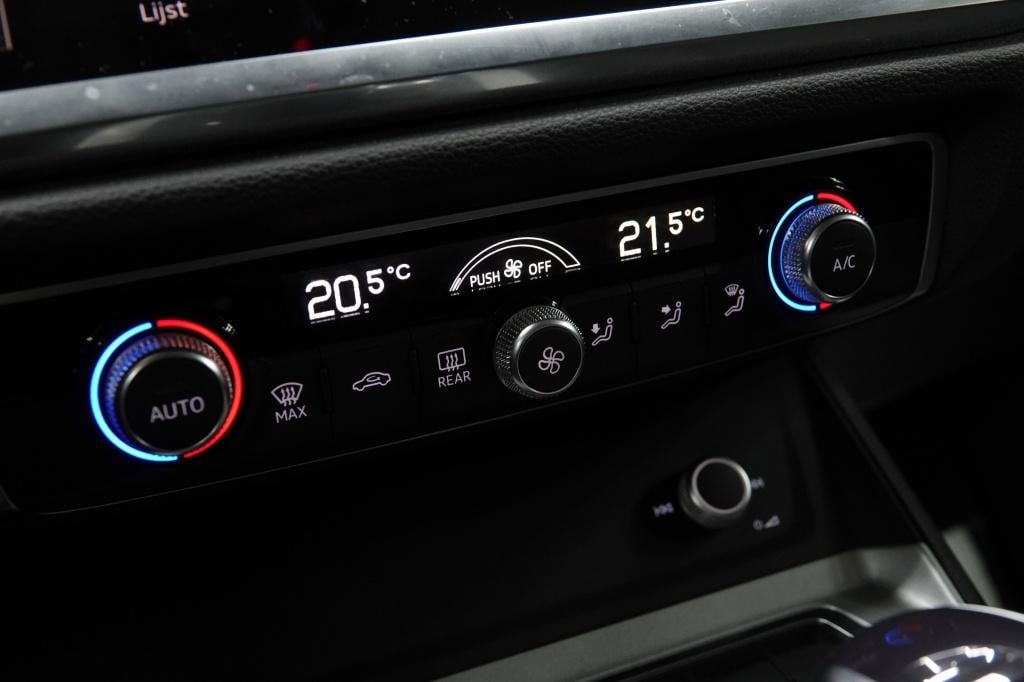 Audi Q3 35 tfsi | acc | carplay | pdc |