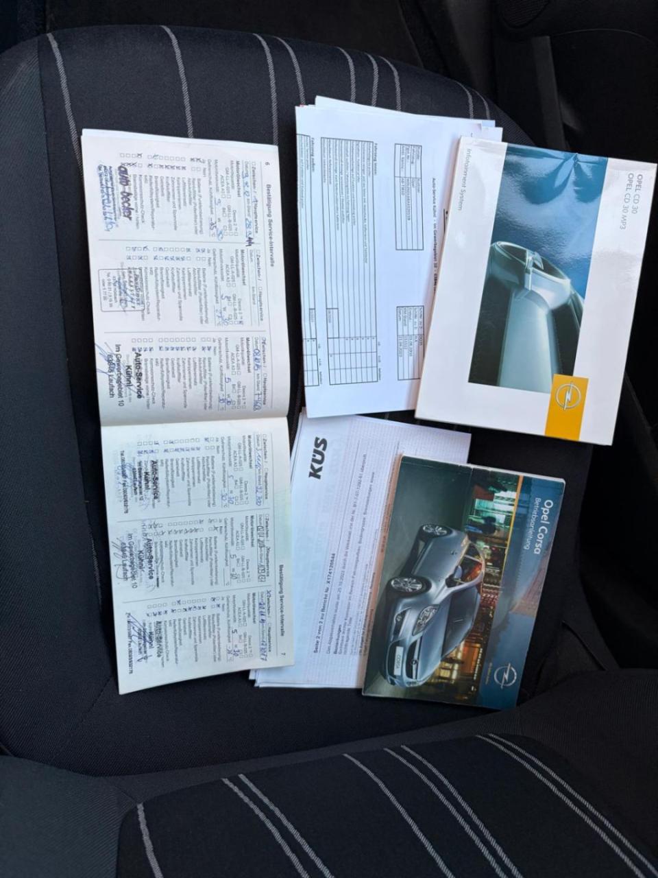 Opel Corsa 1.4-16v '111' edition