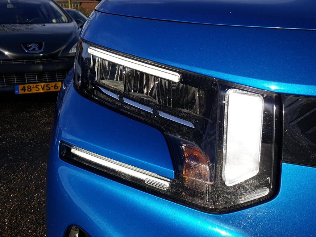 Citroen C3 new 1.2 100pk max zwart-dak apple carplay & android auto | navig