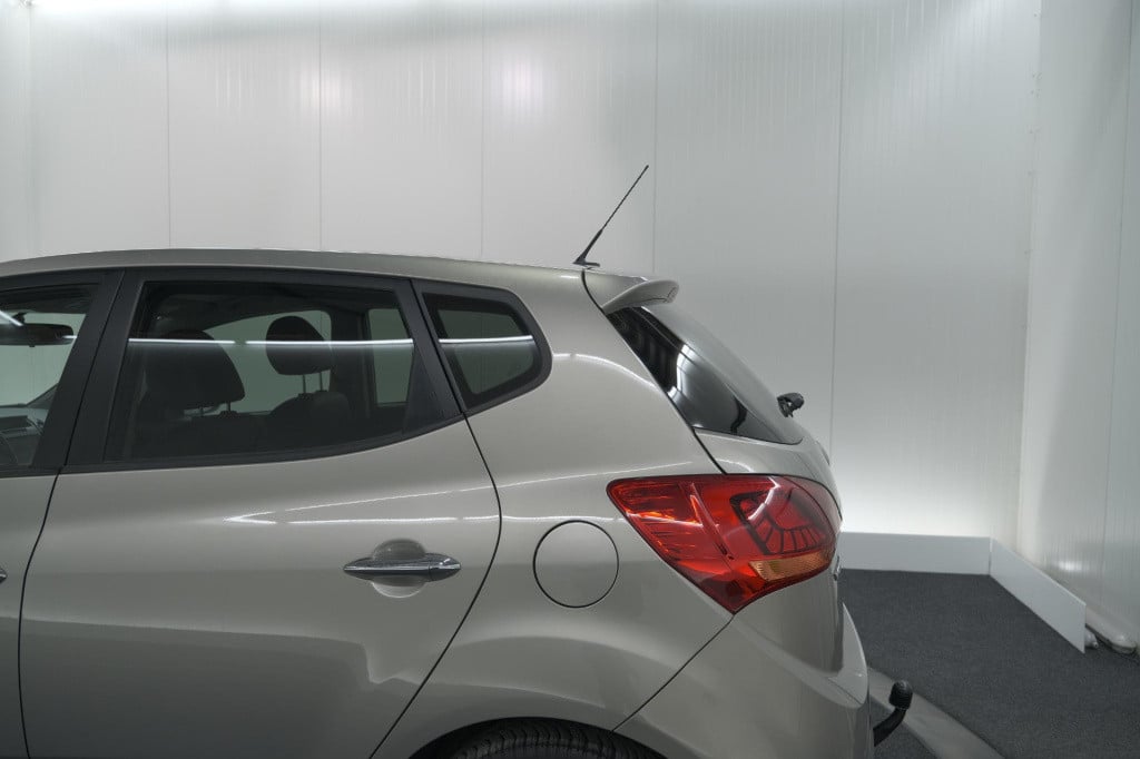 Kia Venga 1.6 cvvt summer edition | trekhaak | camera | navigatie