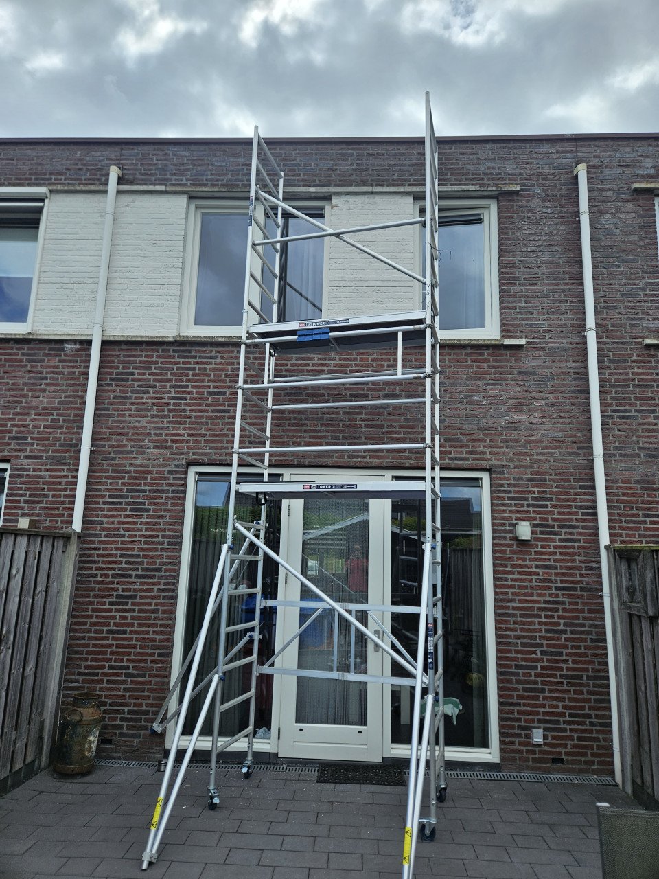 Steiger te huur