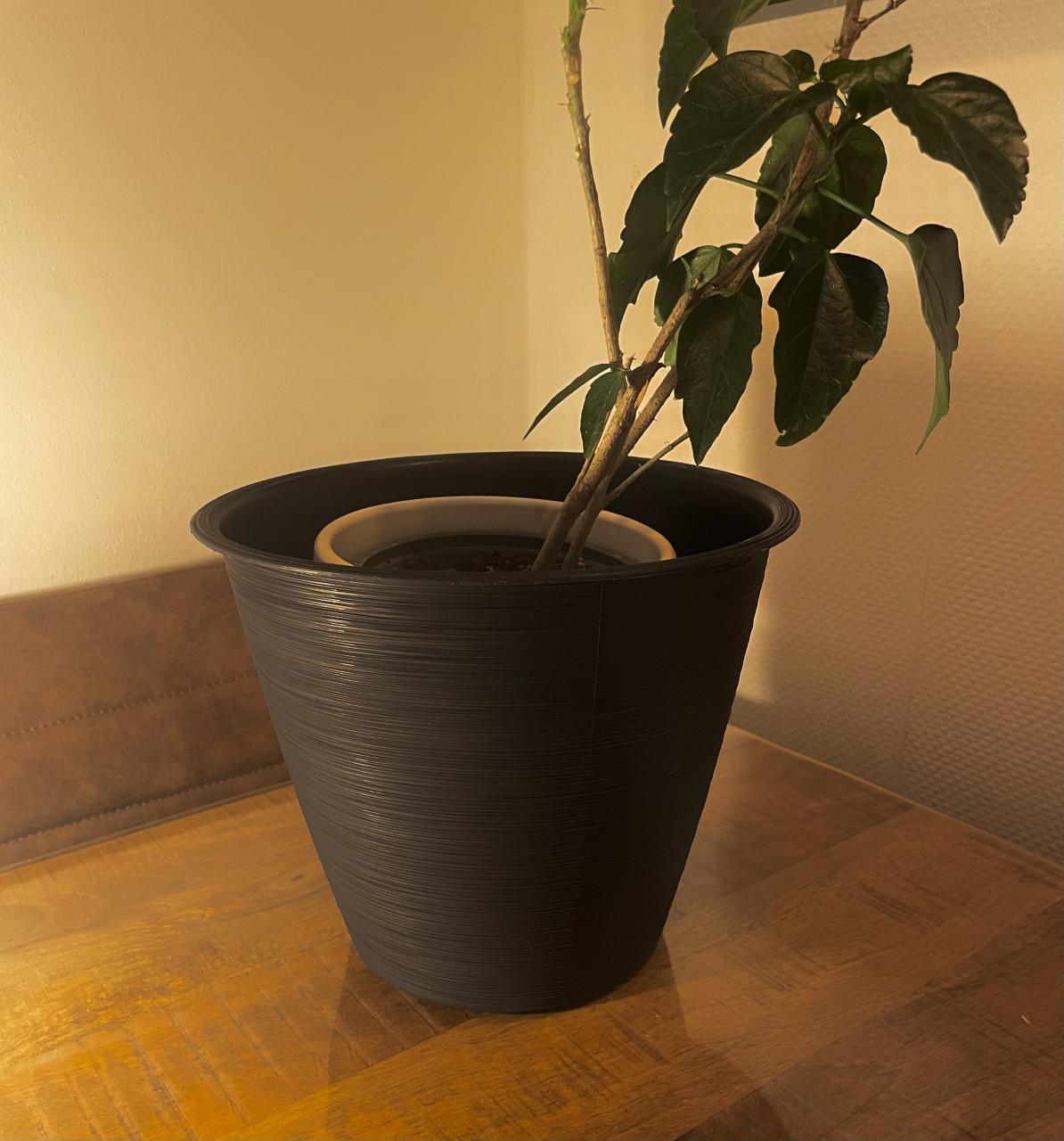 Nieuwe bloempot binnen/buiten