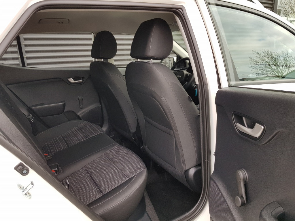 Kia Stonic mhev dynamicline 100pk