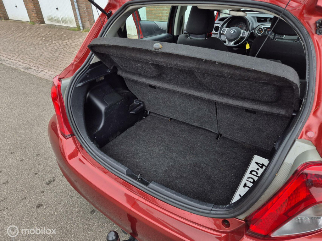 Toyota Yaris 1.0 vvt-i aspiration / camera / trekhaak / origineel nl