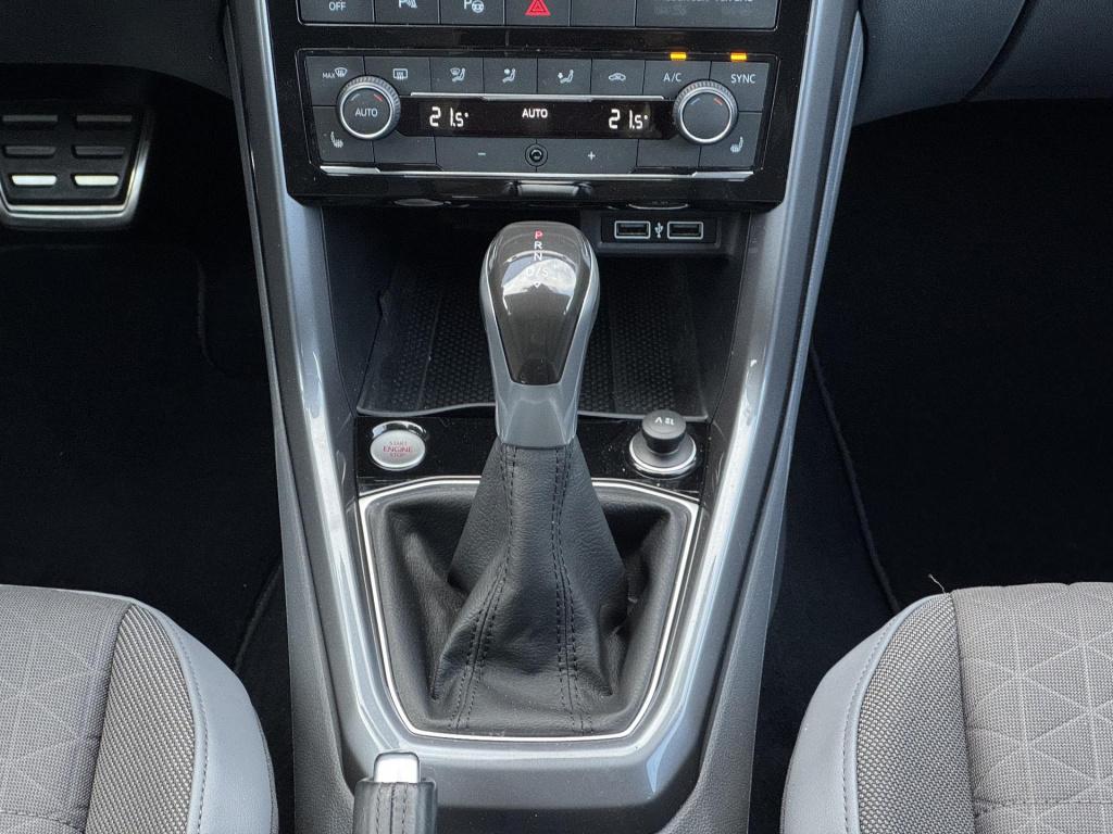 Volkswagen T-cross 1.0 tsi style automaat nl-auto inc. trekhaak afneembaar!