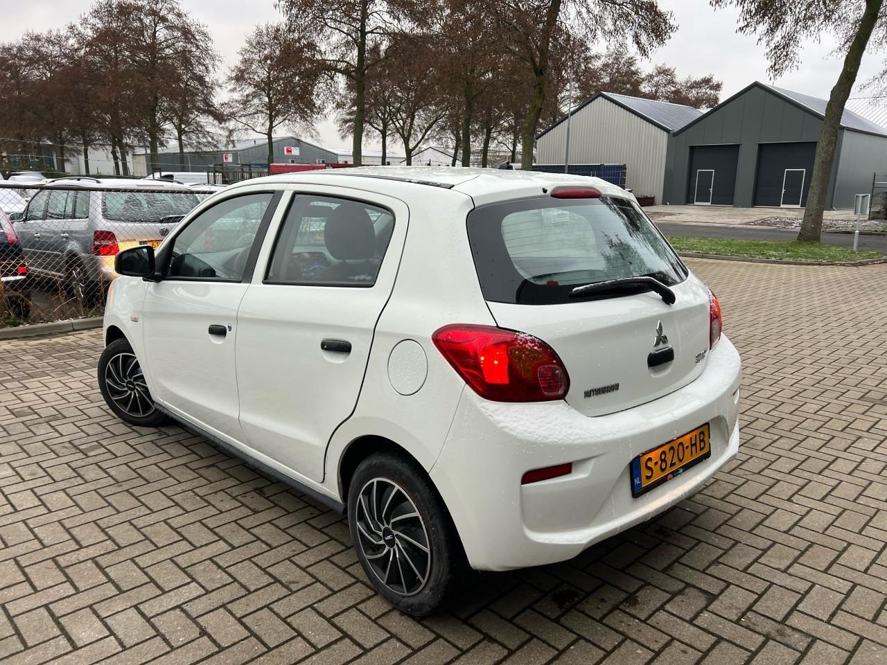 Mitsubishi Space Star 1.0Entry 117.938KM