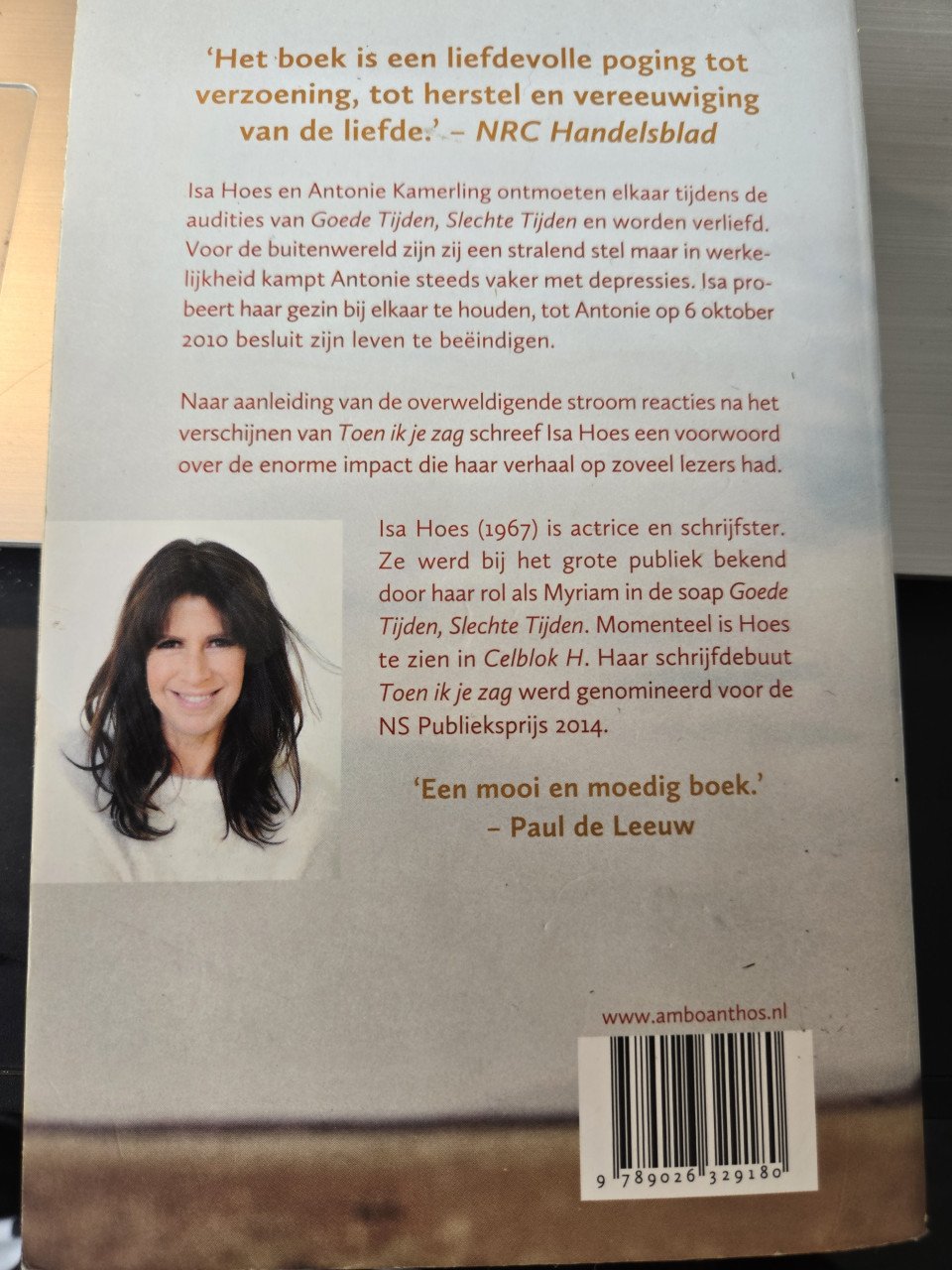 Boek; Toen ik je zag ; Isa Hoes 2015  Nieuwe editie met voorwoord.