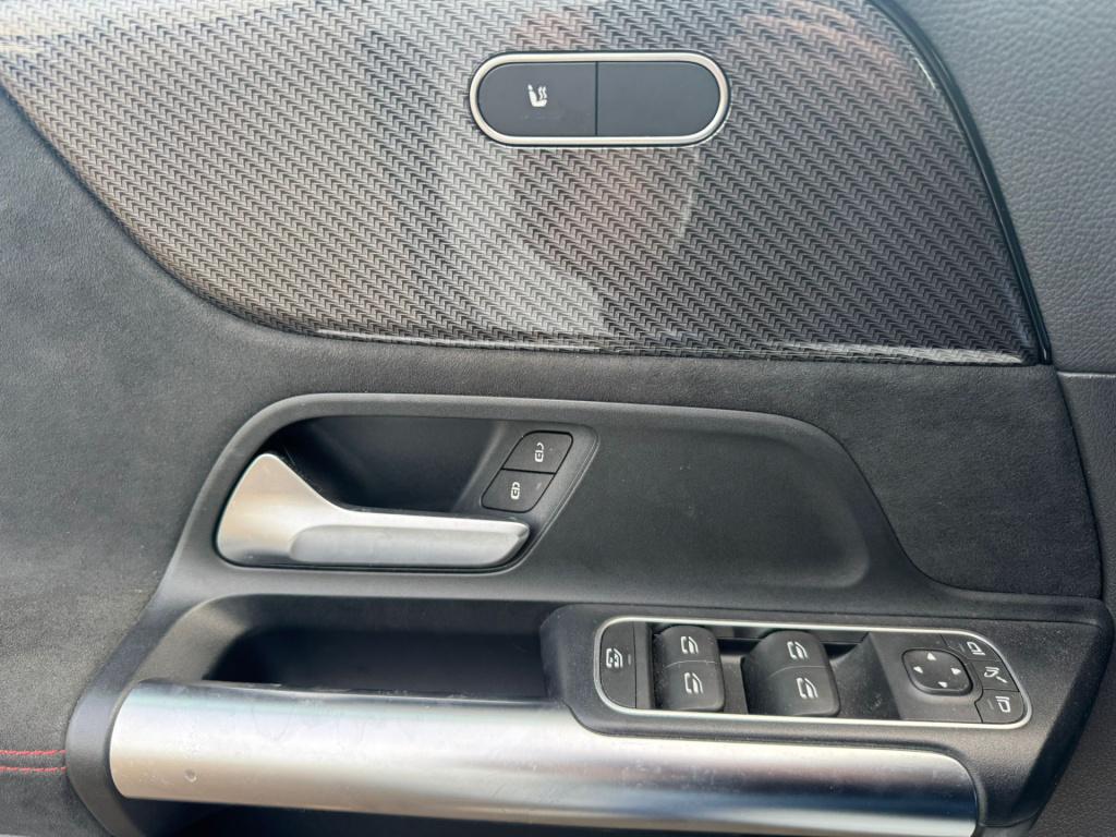 Mercedes-Benz B-Klasse 180 business solution amg