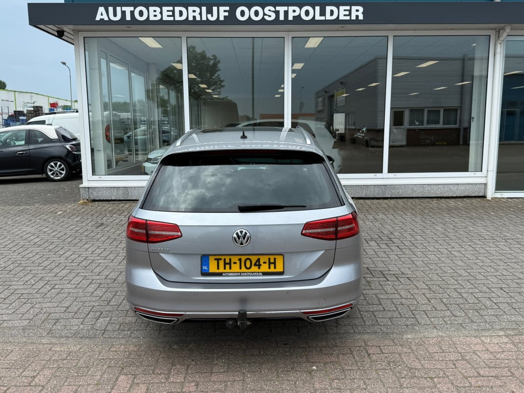 Volkswagen Passat variant 1.4 tsi act highline business r