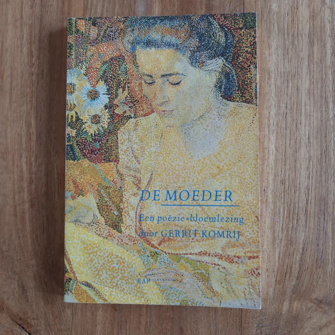 De moeder door Gerrit Komrij poëzie-bloemlezing