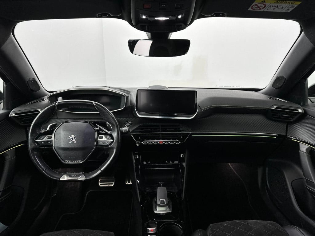 Peugeot 2008 1.2 gt pack | navigatie | alcantara | panoramadak | focal hi-f