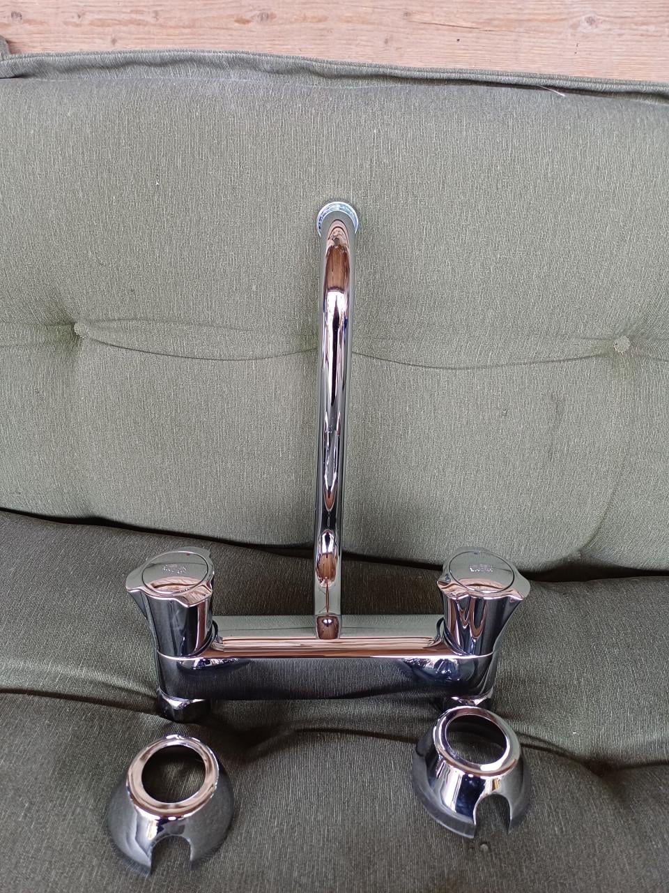 Gootsteen wandkraan. GROHE