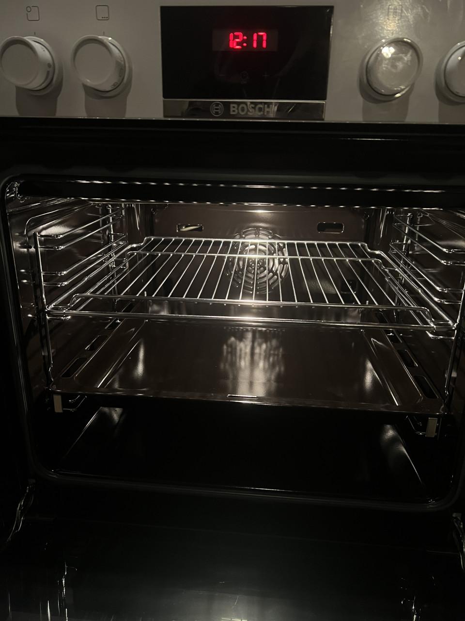 Nieuw BOSCH Gasfornuis met 3D hetelucht oven nieuwprijs €700,-