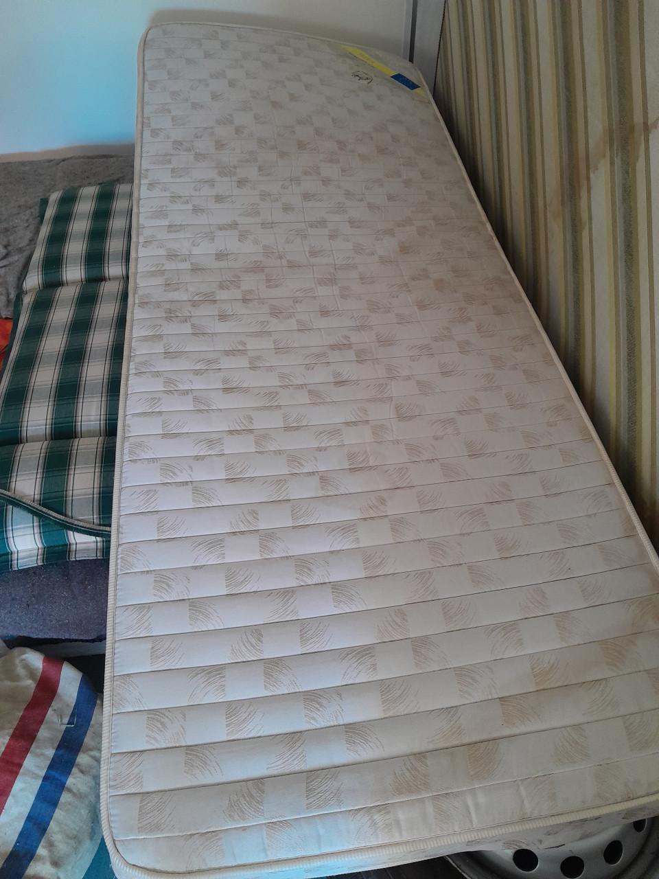 Div.polyester matrassen