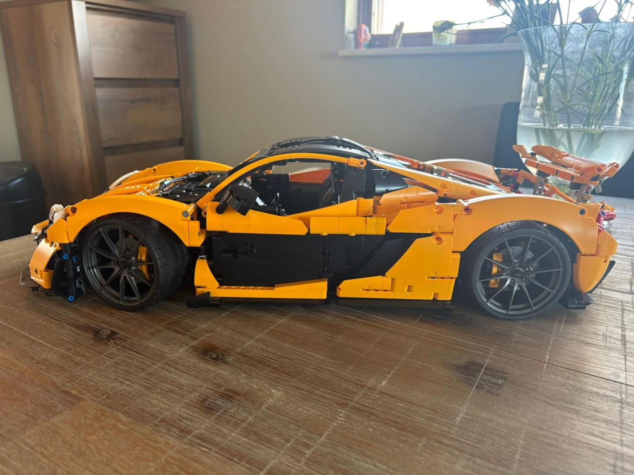 LEGO Technic - McLaren P1™ hypercar - 42172