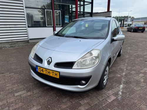 Renault clio automaat bj 2006 1250 euro