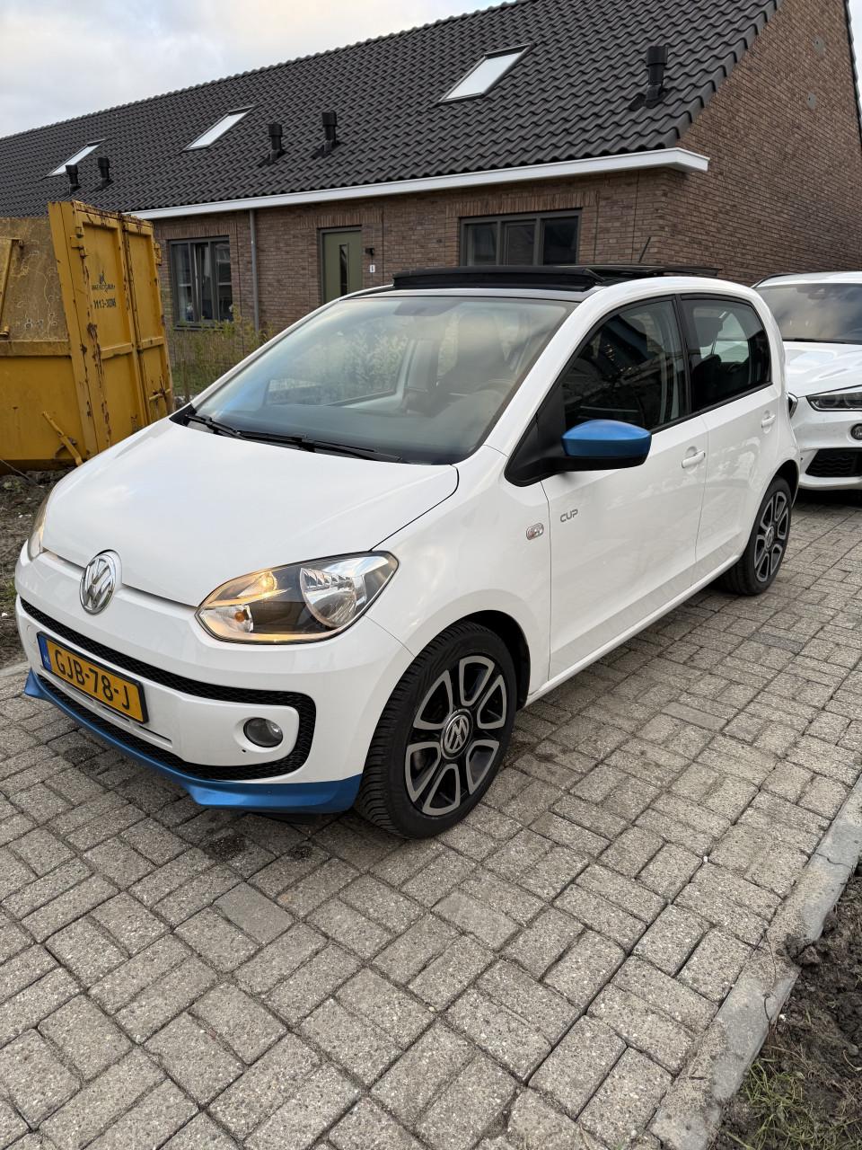 Volkswagen Up! Cup Editie 2024 - Pano-dak, stoelverwarm. etc