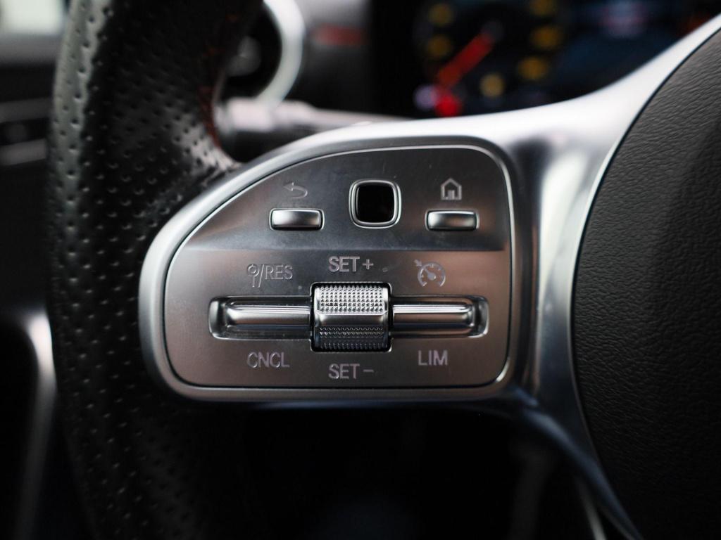Mercedes-Benz A-Klasse 180 business solution amg | automaat | panorama dak 