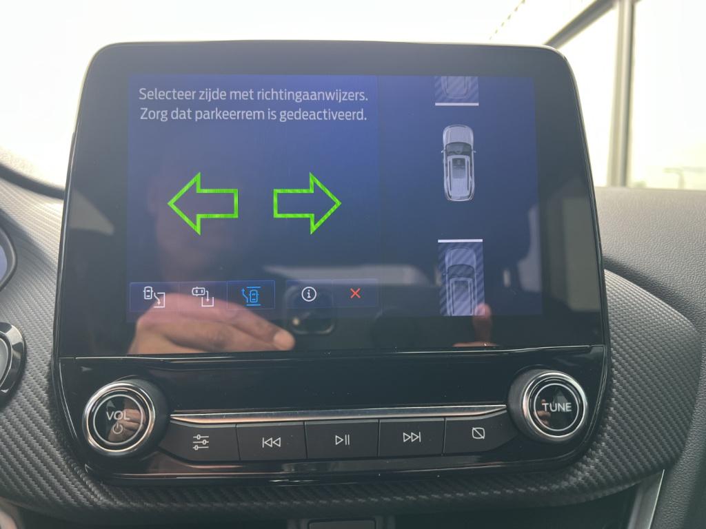 Ford Puma 1.0i ecoboost hybrid 125pk st-line x , voorruitverwarming , stoel