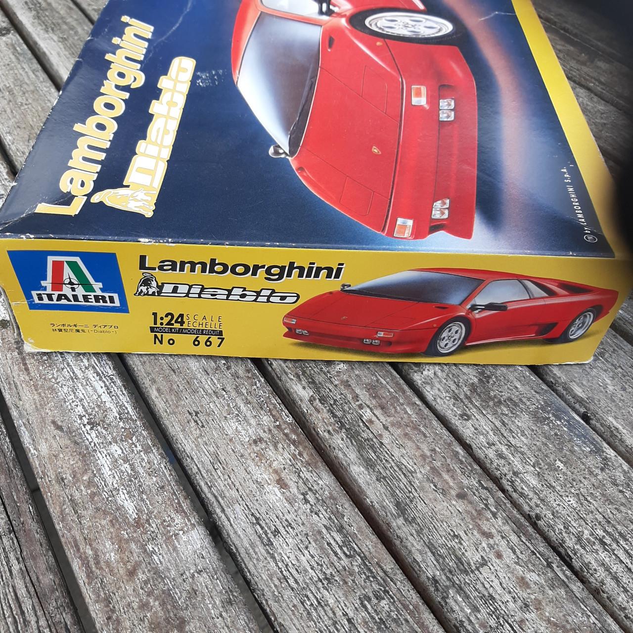 Nieuw in doos lamborghi, diablo van aterliri  1;24