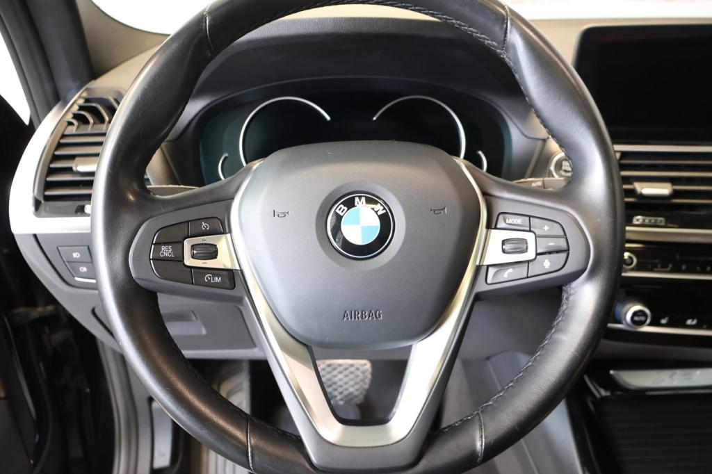 BMW X3 xdrive20i high executive nl auto, pano, trekhaak, stoelverw, led, el