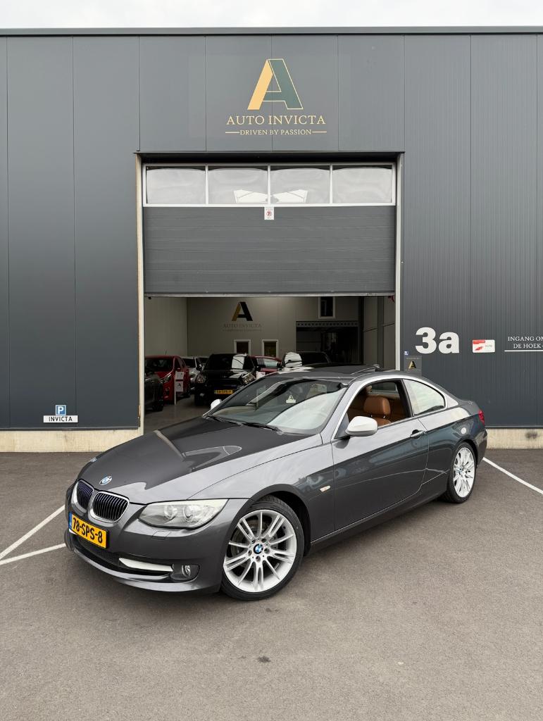 BMW 3-serie e92 320i corporate lease mineralgrey edition