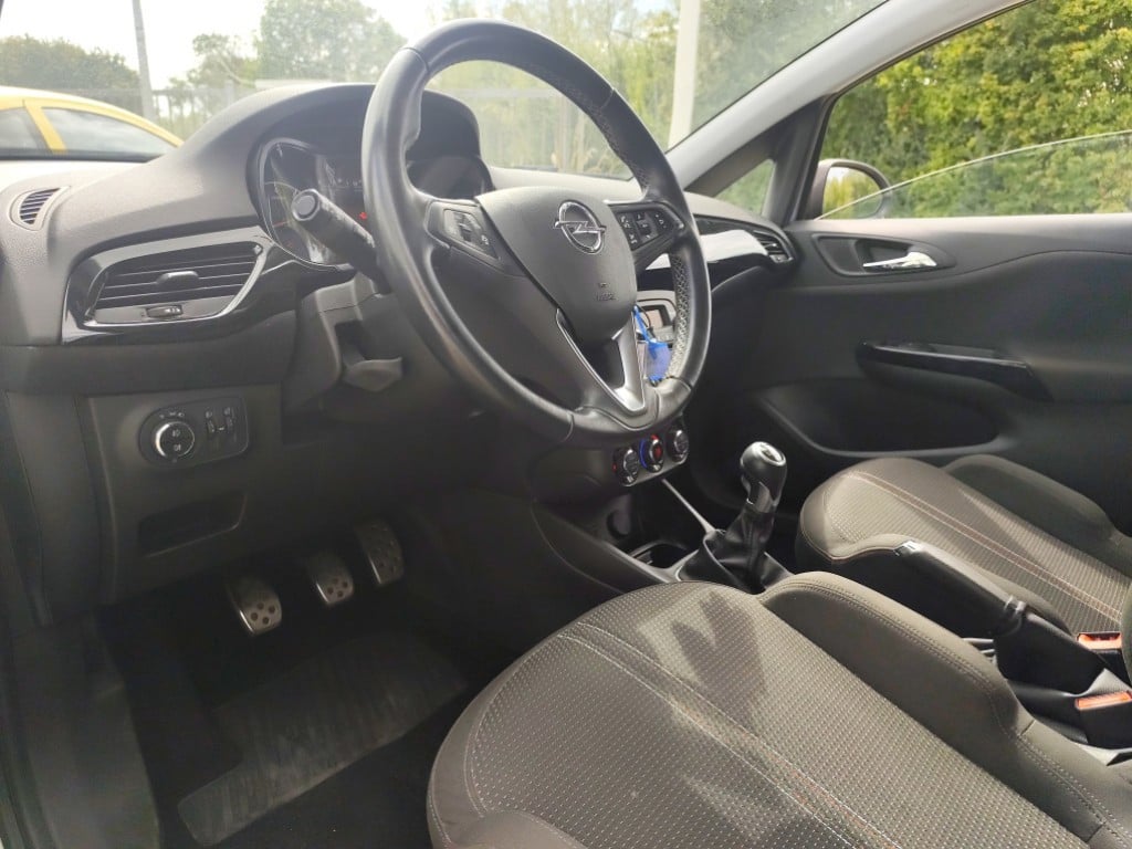 Opel Corsa 1.2 color edition