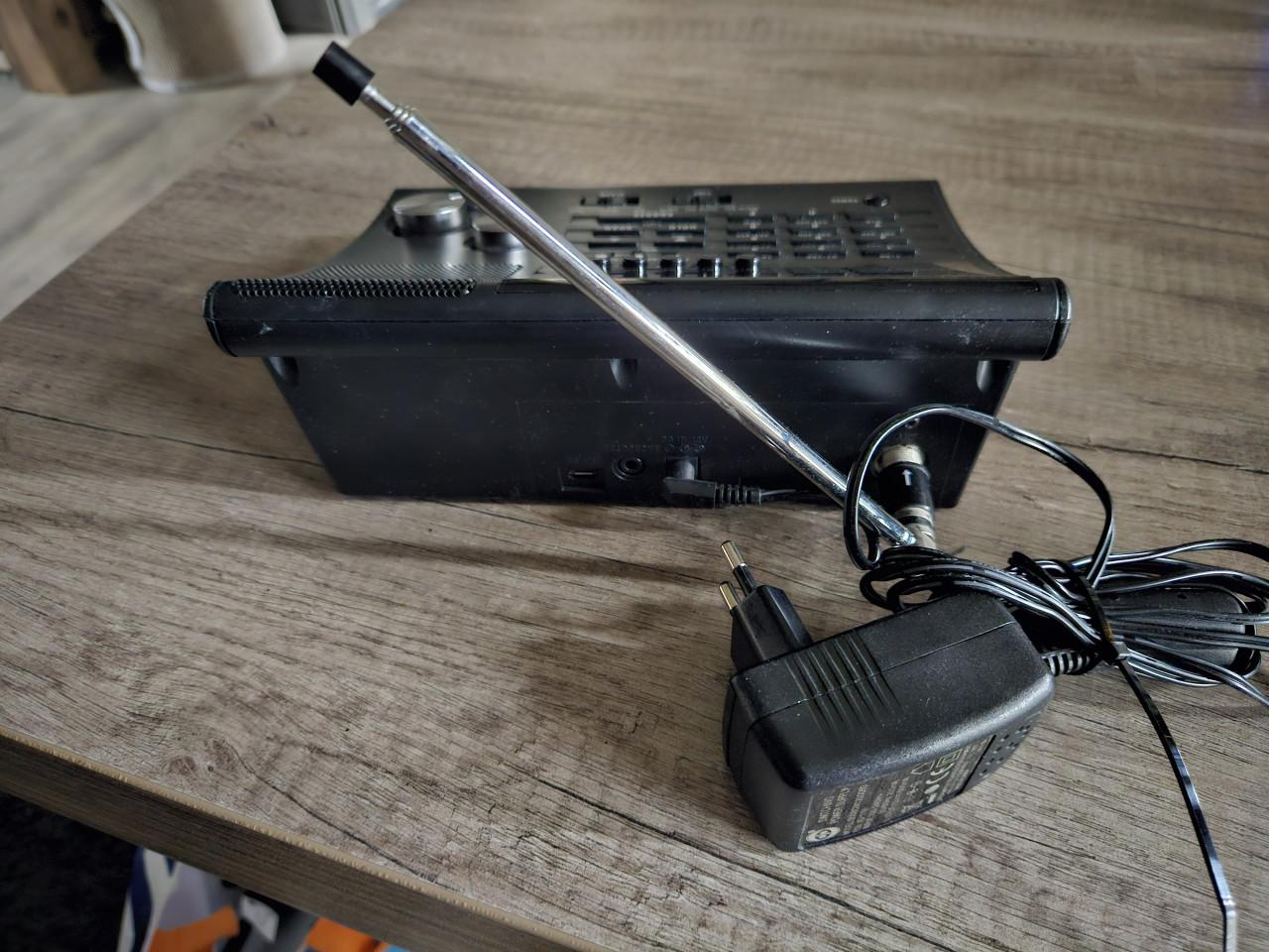 Zgan werkend Uniden Bearcat UBC-370 CLT tafel of kerkscanner