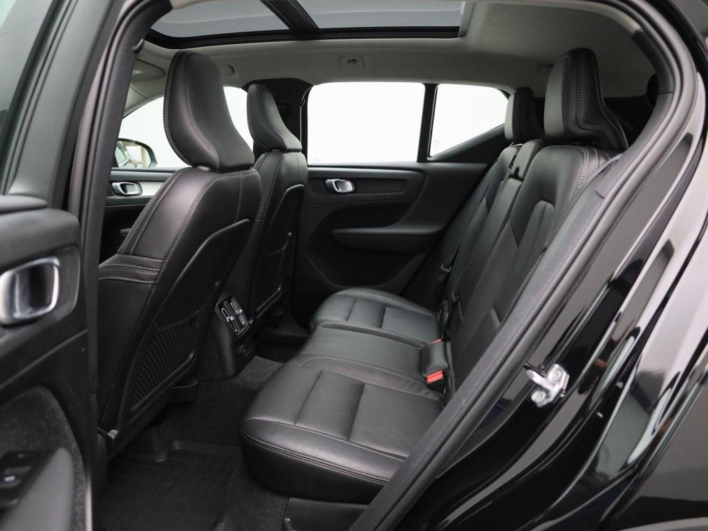 Volvo XC40 1.5 t4 recharge inscription expression | automaat | leder |  pan