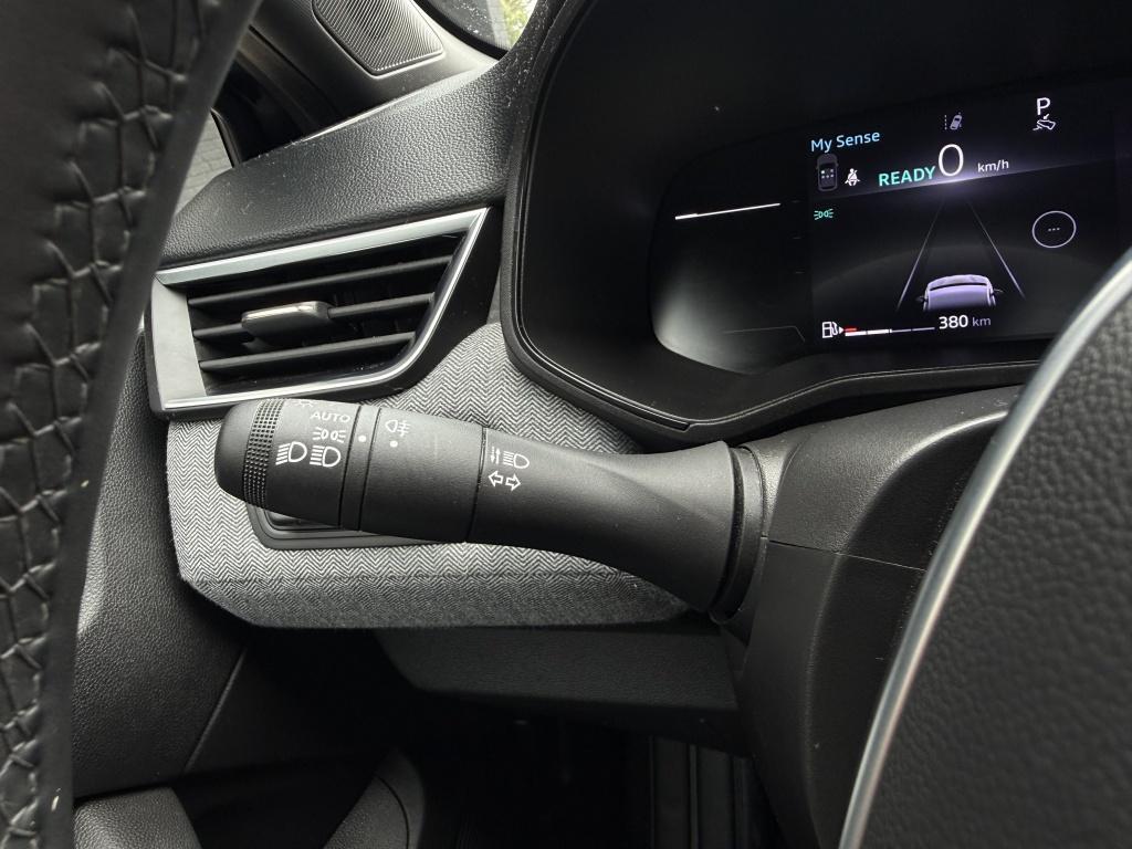 Renault Clio 1.6 e-tech full hybrid 145 evolution