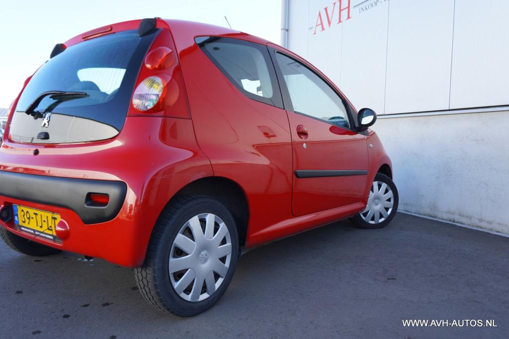 Peugeot 107 1.0-12v xs