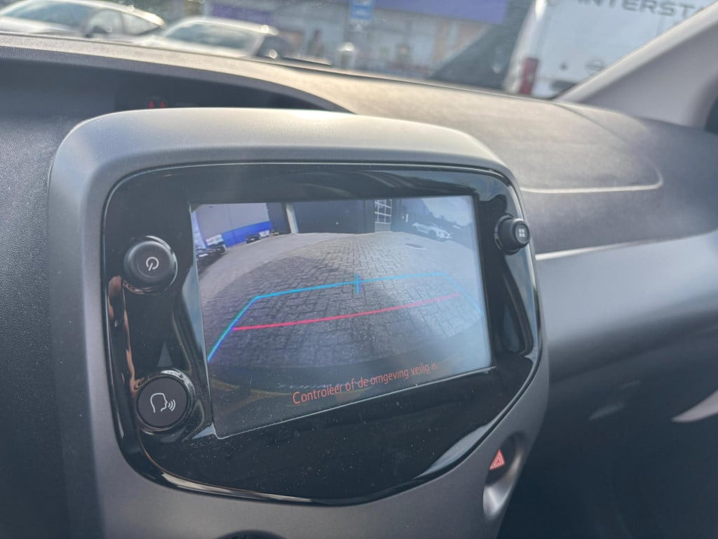 Toyota Aygo 1.0 vvt-i x-joy nl-auto, climate control!