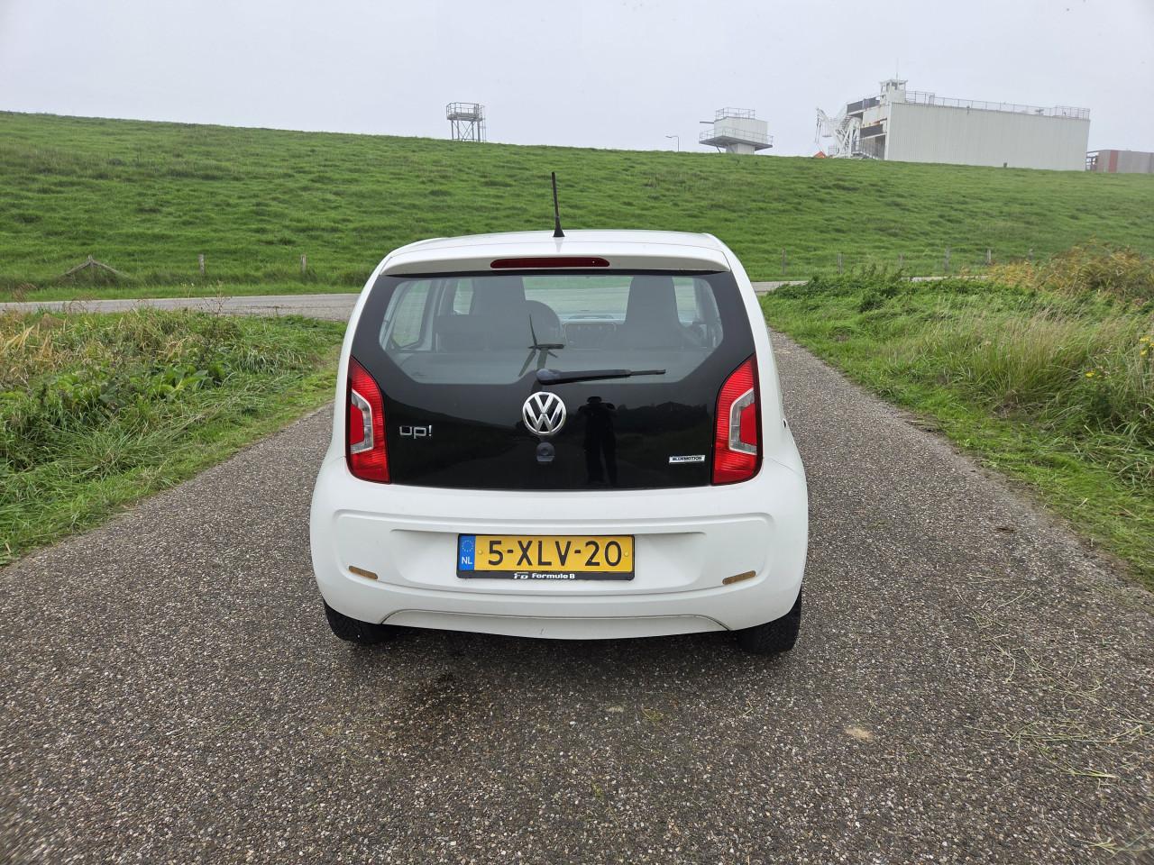 Volkswagen Up!1.0 | 2014 | 67.983 km | Airco | BTW-auto