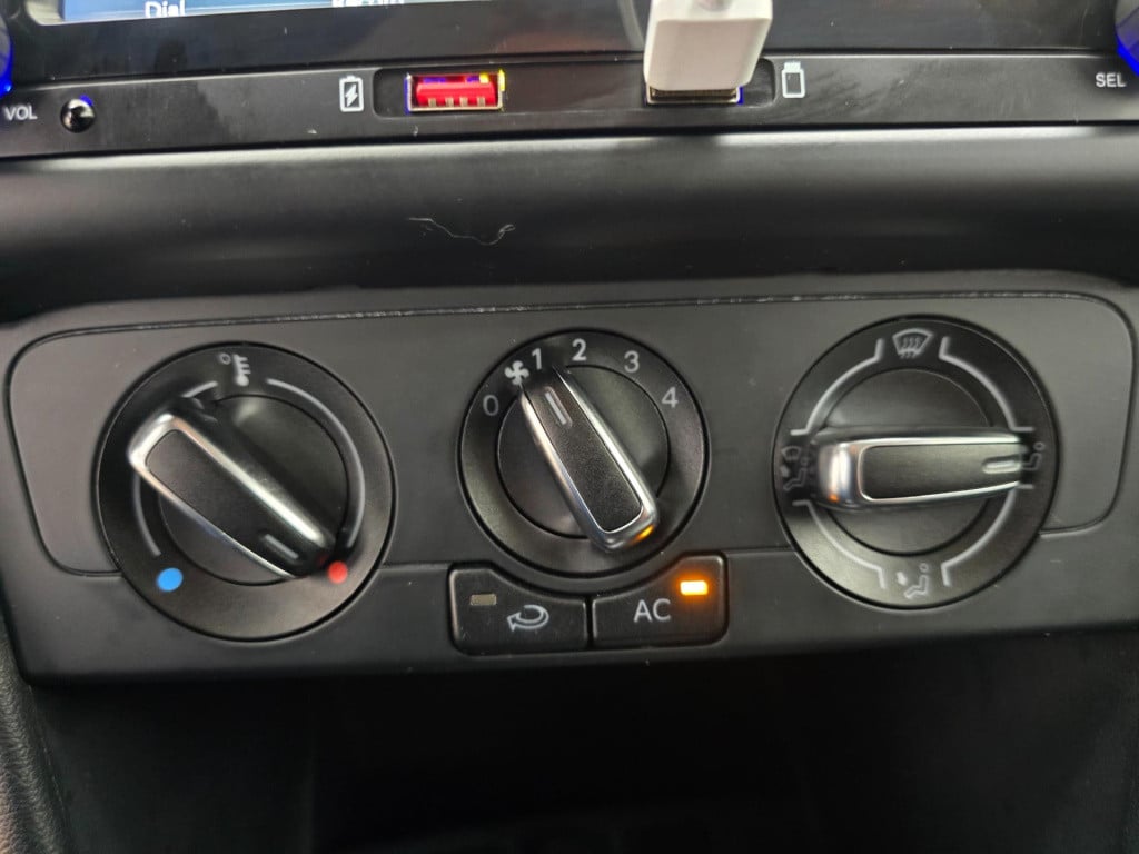 Volkswagen Polo occasion 1.2 tsi met carplay radio en 5 deurs uitv. | tweed